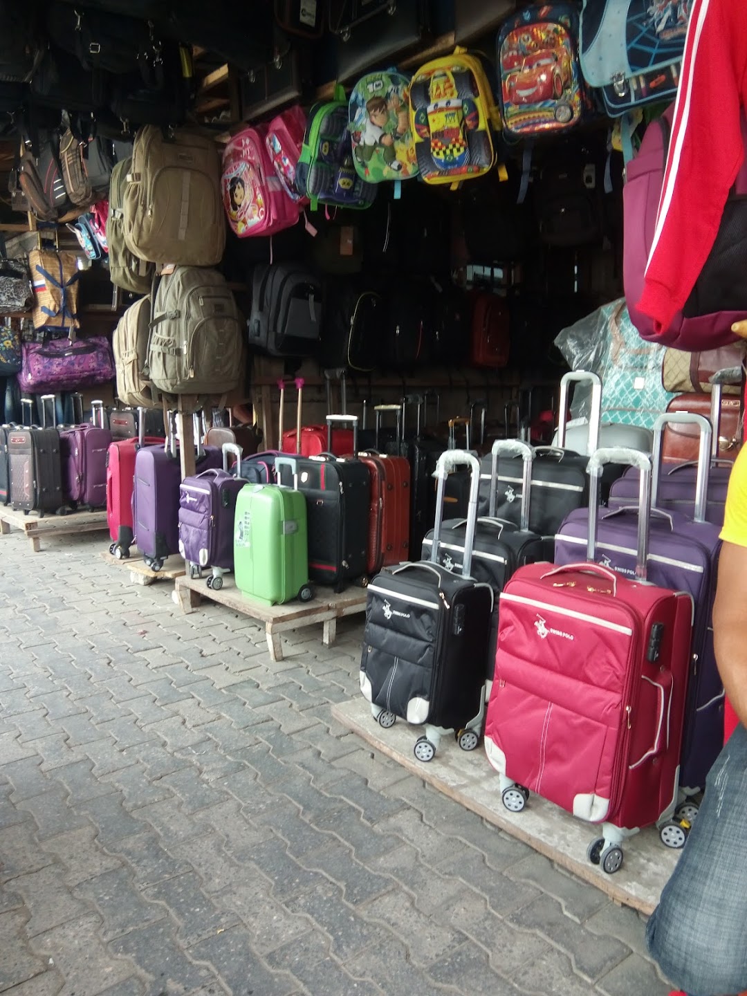 Stanique Luggages