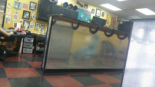 Body Piercing Shop «Lucky Draw Tattoo», reviews and photos, 13812 N 51st Ave, Glendale, AZ 85306, USA