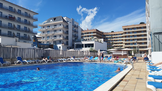 Hotel Riviera Avinguda del Mar, 21, 08398 Santa Susanna, Barcelona, España
