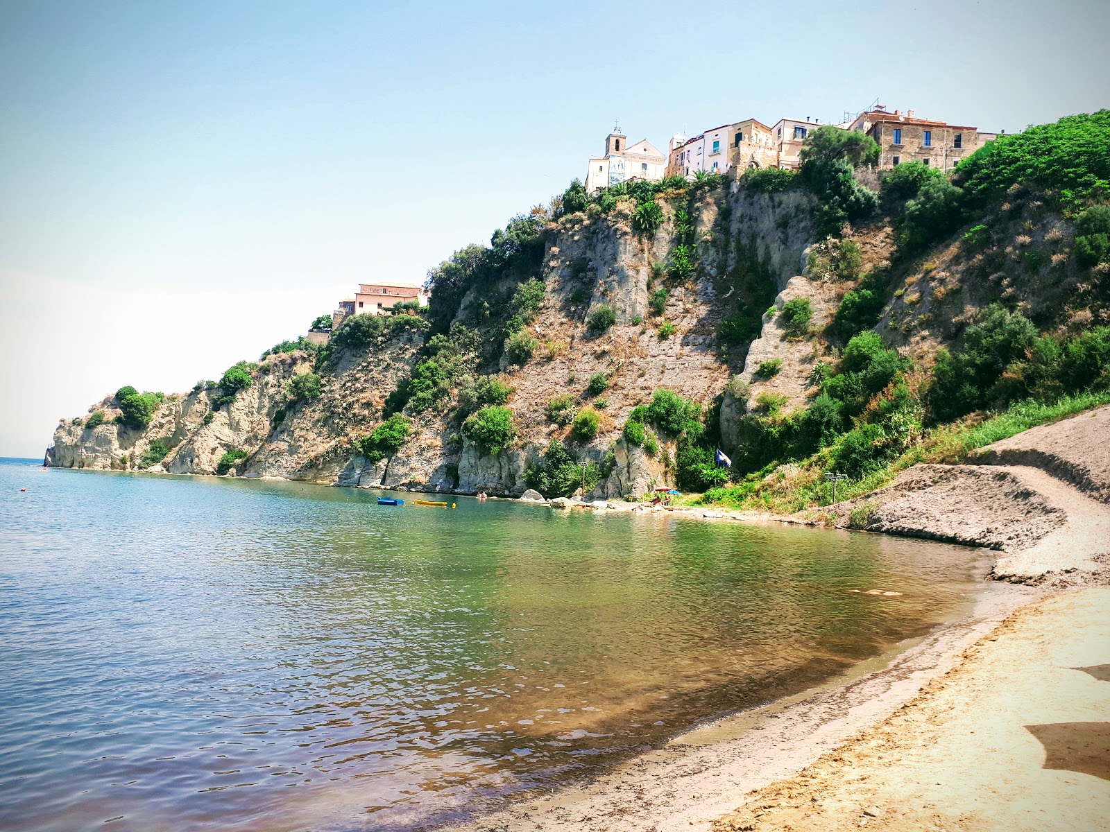 Φωτογραφία του Agropoli Port Beach με μικρός κόλπος