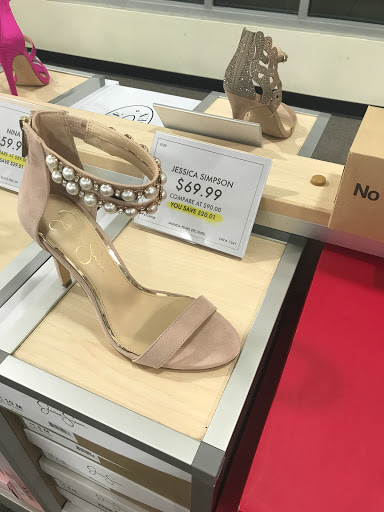 Shoe Store «DSW Designer Shoe Warehouse», reviews and photos, 314 Marketplace Mile, Plainfield, IN 46168, USA
