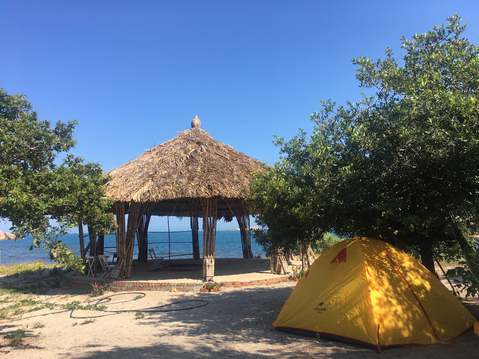 Foto von Bai Cay Bang Beach - beliebter Ort unter Entspannungskennern