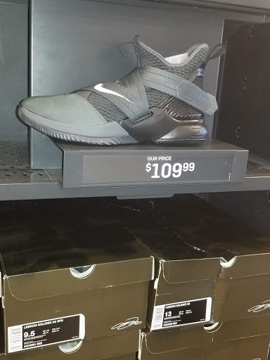 Sportswear Store «Nike», reviews and photos, 1261 Woodward Ave, Detroit, MI 48226, USA