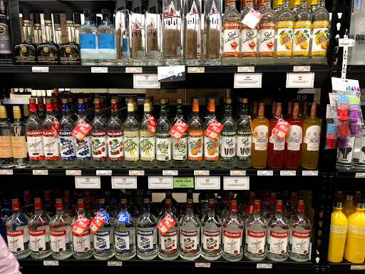 Liquor Store «Liquor Boy Wine and Spirits», reviews and photos, 5620 Cedar Lake Rd, St Louis Park, MN 55416, USA