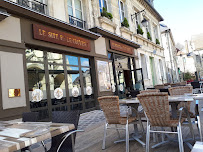 Atmosphère du Restaurant français Restaurant Le Parvis à Laon - n°3