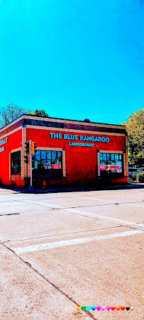 Blue Kangaroo Coin Laundry - Photo 5 - Car repair in Milwaukee, WI, Milwaukee