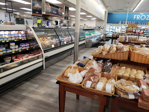 Supermarket «Rowes Supermarket», reviews and photos, 8595 Beach Blvd #329, Jacksonville, FL 32216, USA