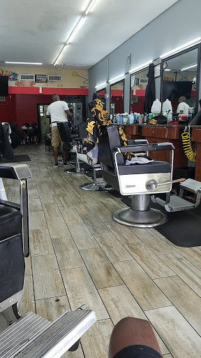Barber Shop «Bladez Barber Shop», reviews and photos, 6825 Pembroke Rd, Pembroke Pines, FL 33023, USA