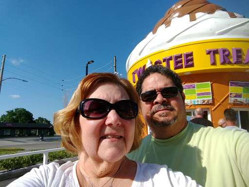 Ice Cream Shop «Twistee Treat Pinellas Park», reviews and photos, 4556 Mainlands Blvd W, Pinellas Park, FL 33782, USA