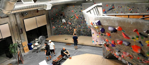 Rock Climbing Gym «Hangar 18 Indoor Climbing Gym - Mission Viejo», reviews and photos, 23812 Vía Fabricante A4, Mission Viejo, CA 92691, USA