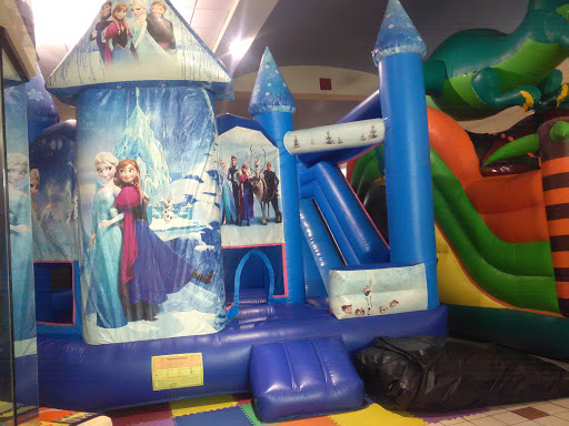 Clothing Store «Aéropostale», reviews and photos, 451 Eagle Ridge Mall Entrance, Lake Wales, FL 33859, USA