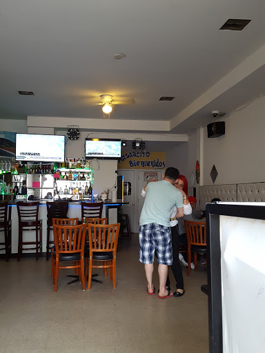 El Pulgarcito Restaurant and Bar