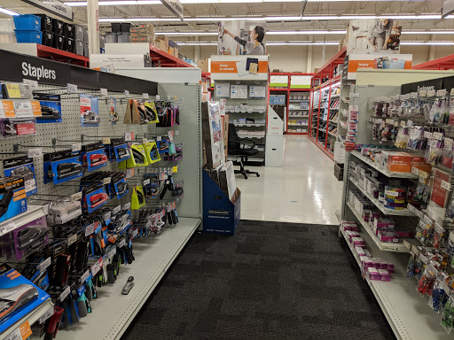 Office Supply Store «Staples», reviews and photos, 128 Sunset Blvd, New Castle, DE 19720, USA