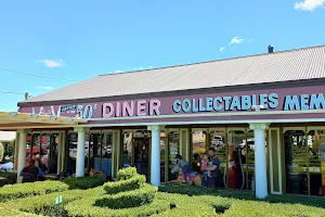 Cruzin' in the 50's Diner image