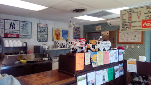 Ice Cream Shop «Holy Cow», reviews and photos, 7270 S Broadway # 1, Red Hook, NY 12571, USA