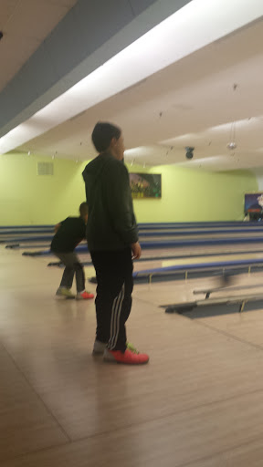 Bowling Alley «Vista Lanes Bowling Center», reviews and photos, 550 Oriskany Blvd, Yorkville, NY 13495, USA