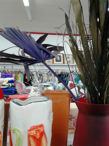 Thrift Store «Value World», reviews and photos, 11900 Detroit Ave, Lakewood, OH 44107, USA