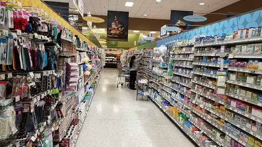 Supermarket «Publix Super Market at Country Club Plaza», reviews and photos, 18496 NW 67th Ave, Hialeah, FL 33015, USA