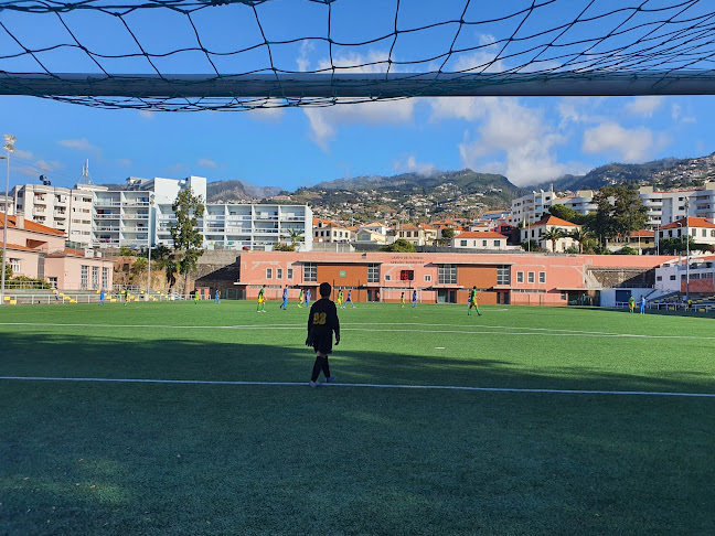 Avaliações doCampo Adelino Rodrigues em Funchal - Campo de futebol