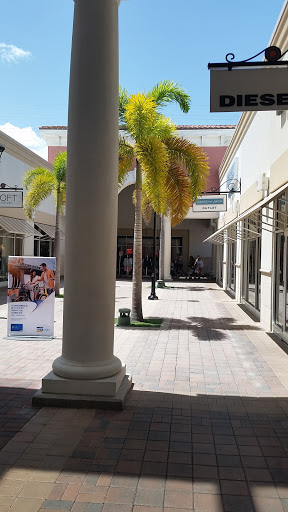 Shopping Mall «Keystone Shopping Center», reviews and photos, 12553 Biscayne Blvd, North Miami, FL 33181, USA