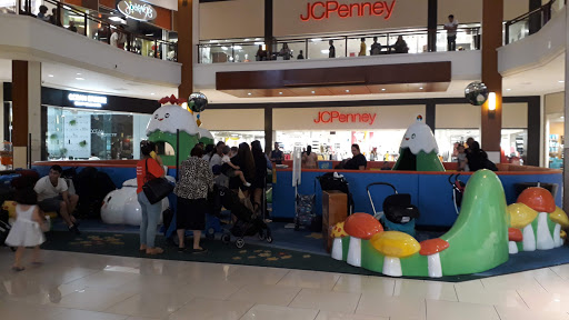 Shopping Mall «Fontainebleau Shops», reviews and photos, 4441 Collins Ave, Miami Beach, FL 33140, USA