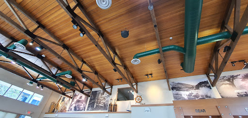Land Rover Woodland Hills image