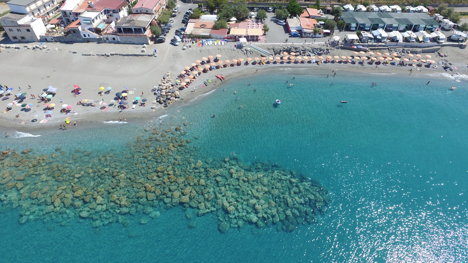 Marina di Fuscaldo beach'in fotoğrafı plaj tatil beldesi alanı