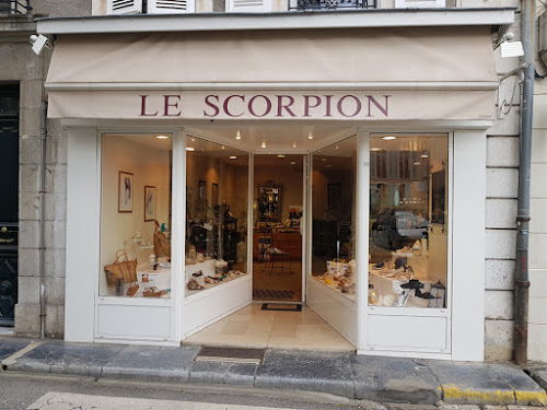 Chaussures le Scorpion à Saint-Girons