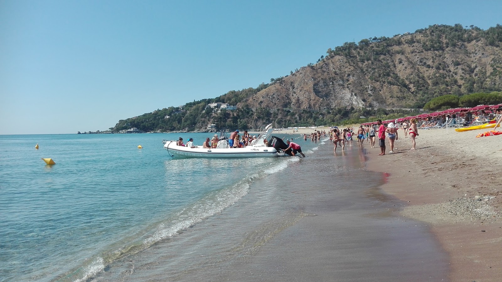 Squillace Lido beach的照片 带有长直海岸