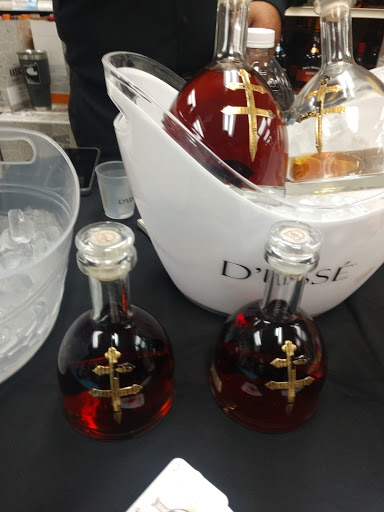 Liquor Store «Crown Wine & Spirits», reviews and photos, 1590 S Dixie Hwy, Coral Gables, FL 33146, USA