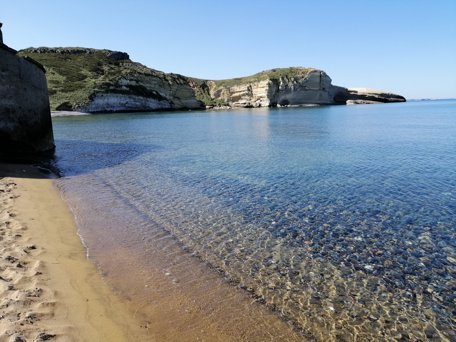 Foto van St. Caterina Di Pittinuri met ruime baai