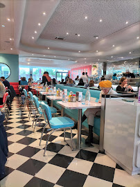 Atmosphère du Restaurant Holly's Diner à Laval - n°15