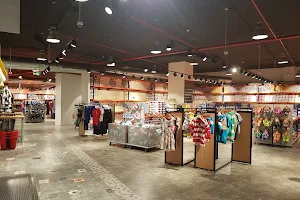 Podium Shopping centre-Al gharawi group image