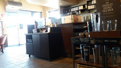 Coffee Shop «Starbucks», reviews and photos, 6768 95th St, Oak Lawn, IL 60453, USA