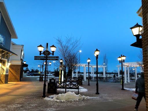 Clothing Store «Under Armour Factory House», reviews and photos, 80 Premium Outlets Blvd #507, Merrimack, NH 03054, USA