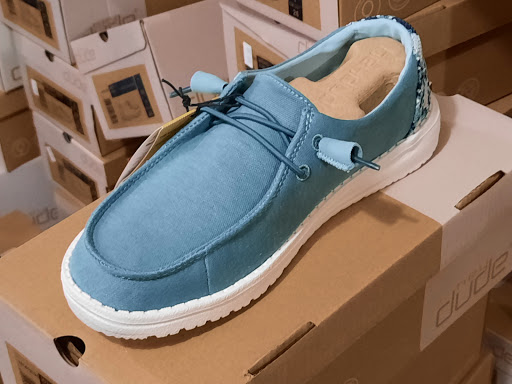 Outdoor Sports Store «Mayodan Outdoor Sports», reviews and photos, 400 W Main St, Mayodan, NC 27027, USA