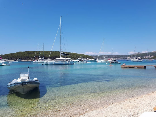 Tri Grede Bay
