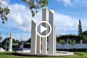Obeliscos de Altos de Santo Domingo image