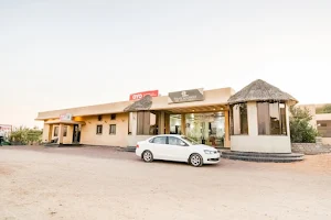OYO 41434 The Thar Mid Way Hotel And Restaurant image