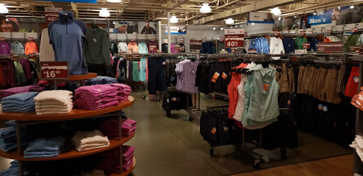 Sportswear Store «Columbia Sportswear Outlet Store», reviews and photos, 3170 Livermore Outlets Dr #420, Livermore, CA 94551, USA