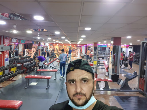 الصالة الماسية الرياضية 