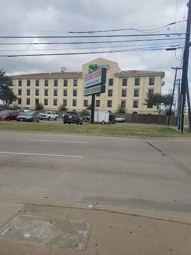 Liquor Store «Discount Liquor Store», reviews and photos, 2907 Irving Blvd, Dallas, TX 75247, USA