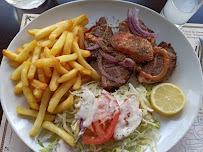 Souvláki du Restaurant grec Le Tavernaki à Villeneuve-d'Ascq - n°5