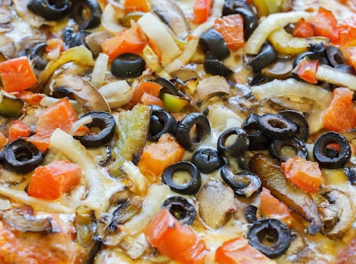 Pizza Restaurant «Round Table Pizza», reviews and photos, 16108 Ash Way, Lynnwood, WA 98087, USA