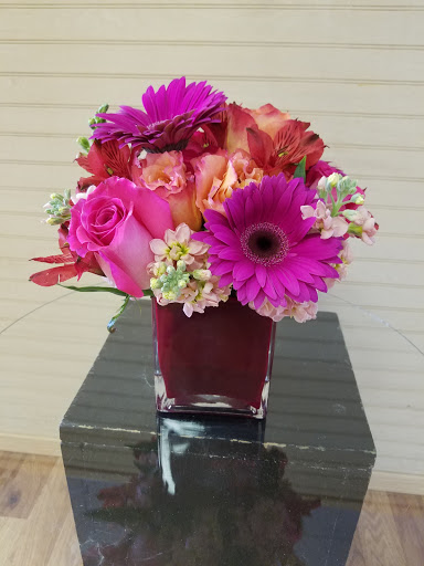 Florist «Happiness is... The Little Flower Shop», reviews and photos, 39277 Grand River Ave, Farmington Hills, MI 48335, USA