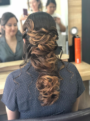 Umurça Bayan Kuaförü