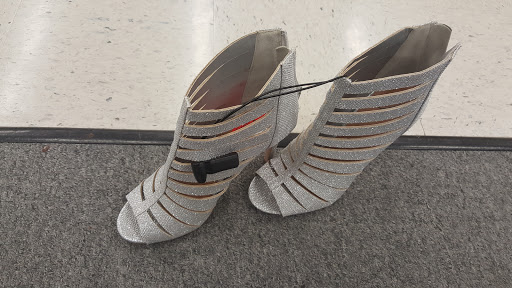 Clothing Store «Burlington Coat Factory», reviews and photos, 1025 W Patrick St, Frederick, MD 21702, USA