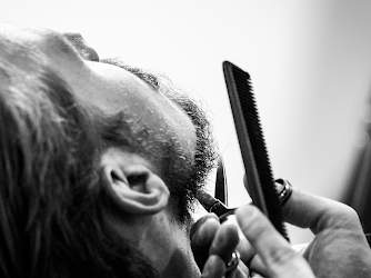 Eric:Barbier – Haircut & Shave | Ballindamm