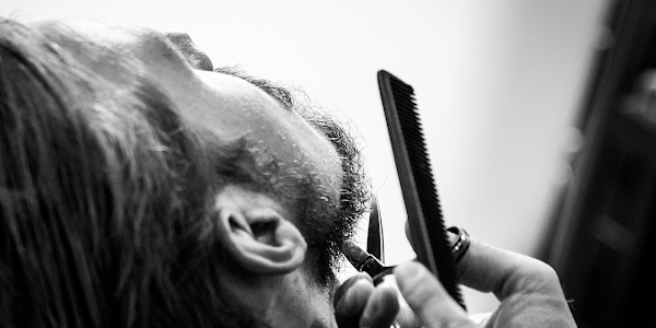 Eric:Barbier – Haircut & Shave | Ballindamm