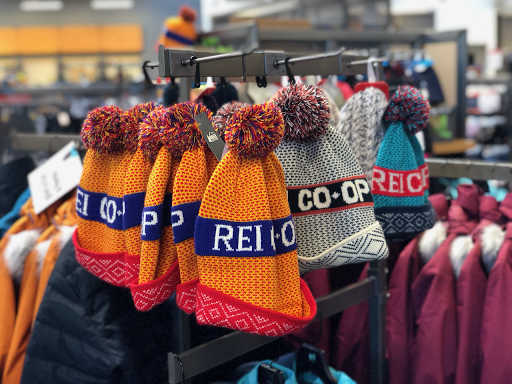 Camping Store «REI», reviews and photos, 6281 W 135th St, Overland Park, KS 66223, USA